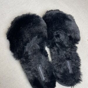 Women's French Connection‎ Slippers Size Large 9-10 Color Black Fur Soft
